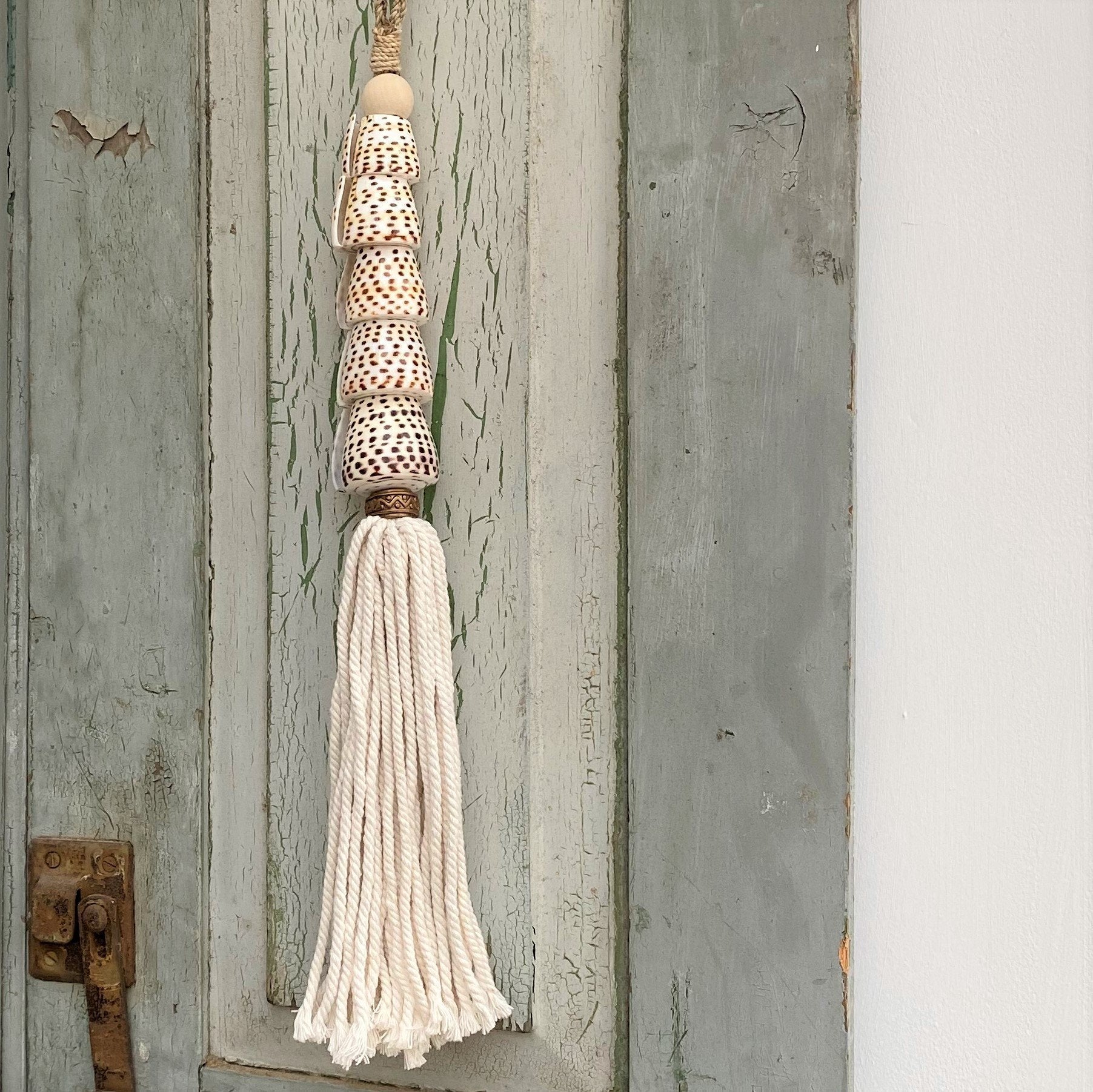 Decorative Macrame Natural Shell Tassels - Natural Cotton Shell Tassel Wooden Bead Curtain Tieback Wall Hanging 35cm - Tassel&Plume